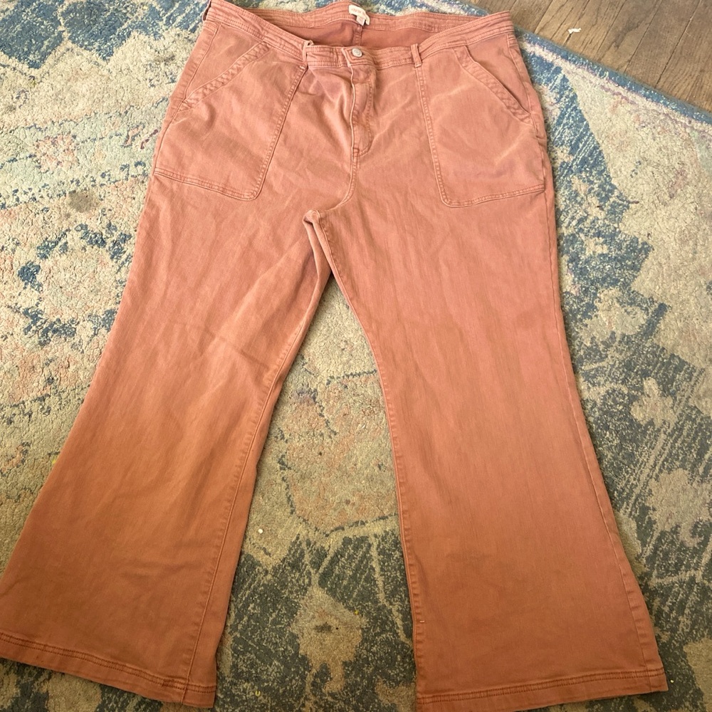 Really cute 90s style flared pants